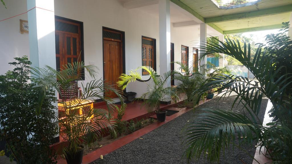 Zimbay Guest House Arugam Bay Exterior photo